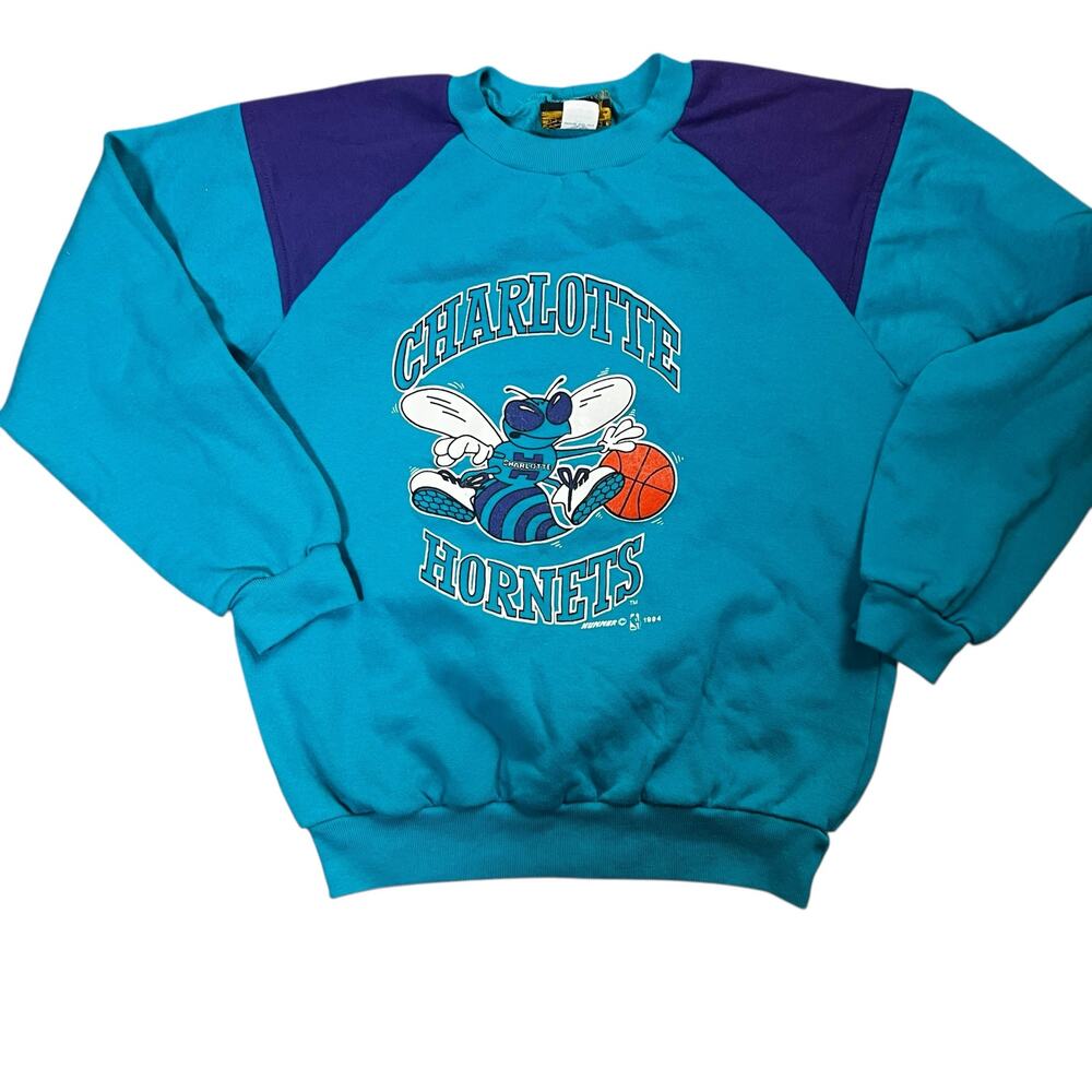Vintage 90s Charlotte Hornets basketball crewneck youth sweatshirt by Hummer  XL